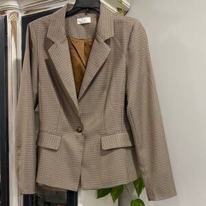 Women's tan houndstooth Blazer